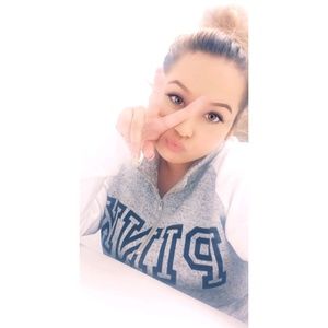 Meet your Posher, Cece